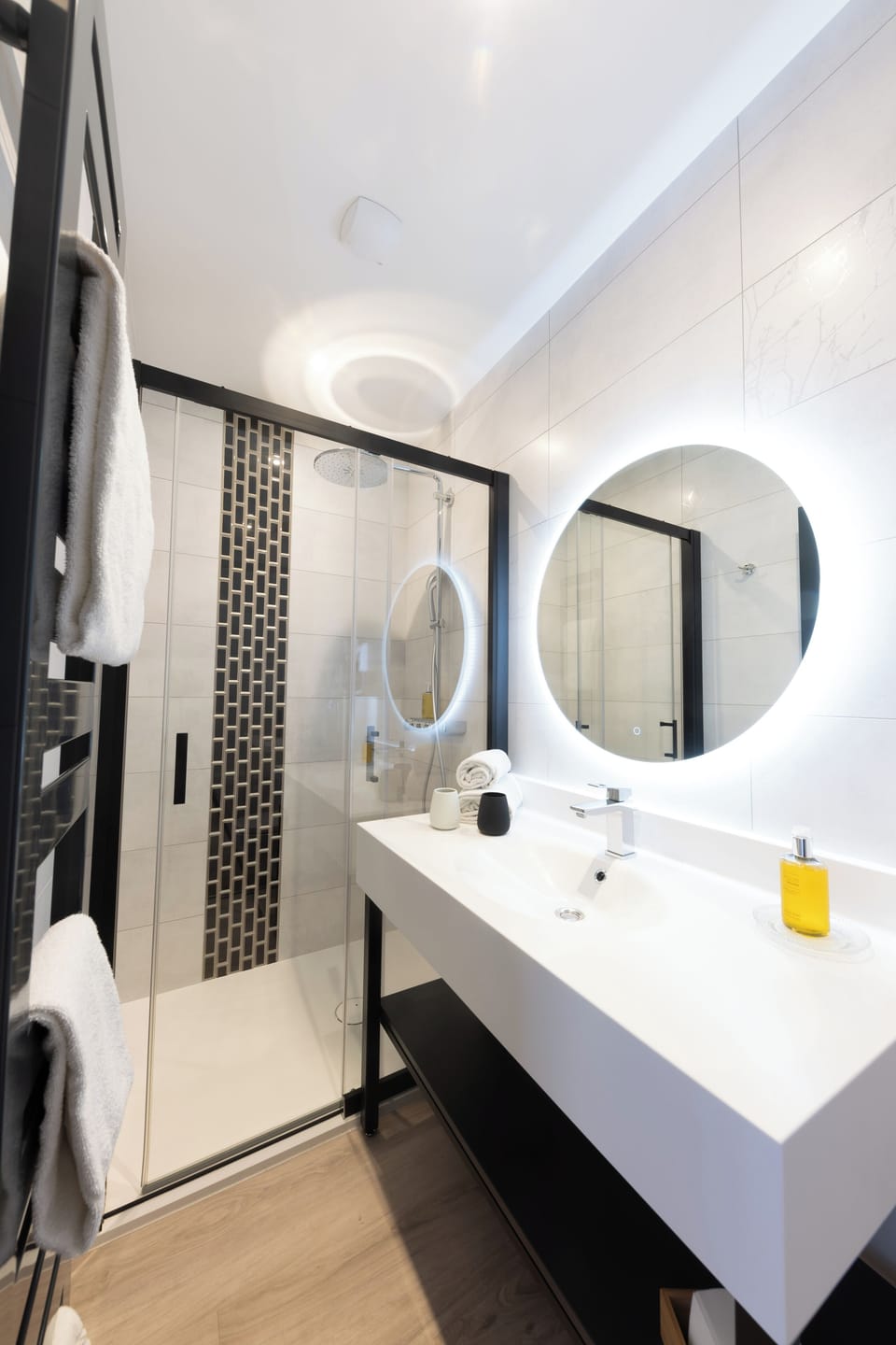 Comfort Double Room | Bathroom | Free toiletries, hair dryer, towels, soap