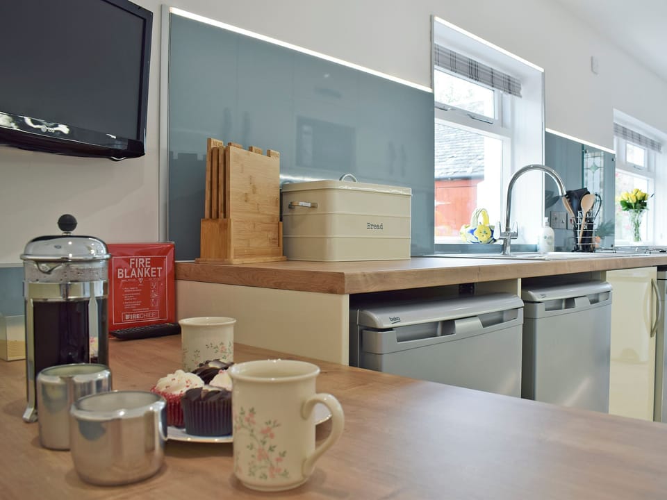Tastefully modernised kitchen with breakfast area | Waterloo Farm House, Waterloo, near Dunkeld
