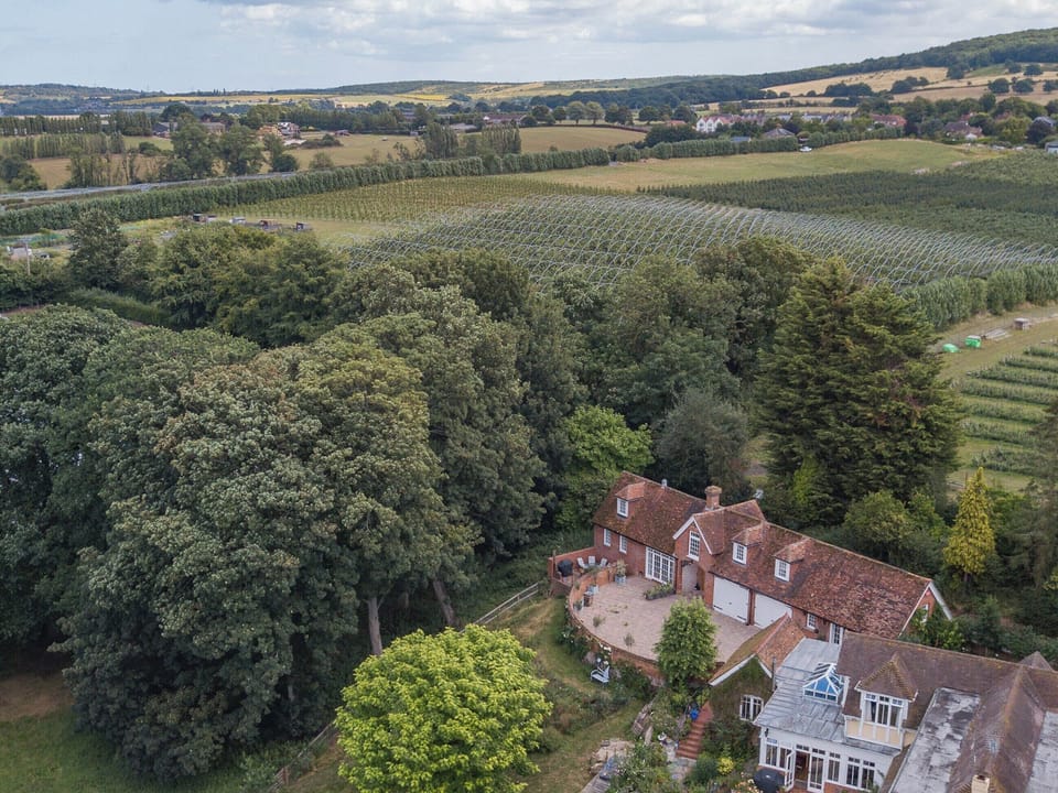Aerial view of the location | The Coach House Stables, Hernhill
