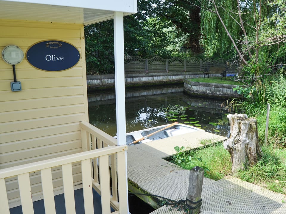 Exterior | Olive - Norfolk Riverside Cottages, Stalham