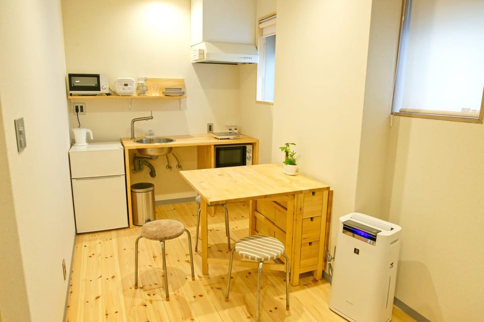 Family Room, Non Smoking | In-room dining