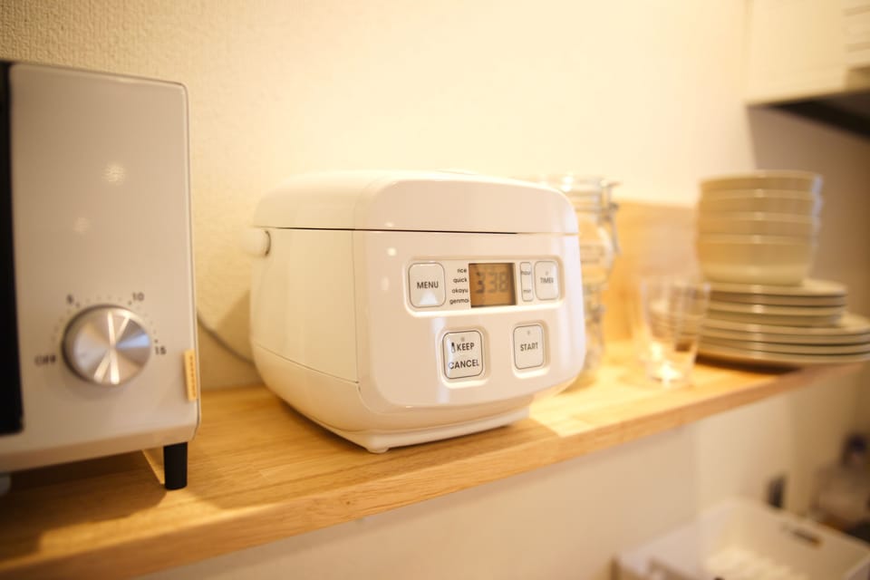 Family Room, Non Smoking | Private kitchenette | Coffee/tea maker, full-size fridge, microwave, stovetop