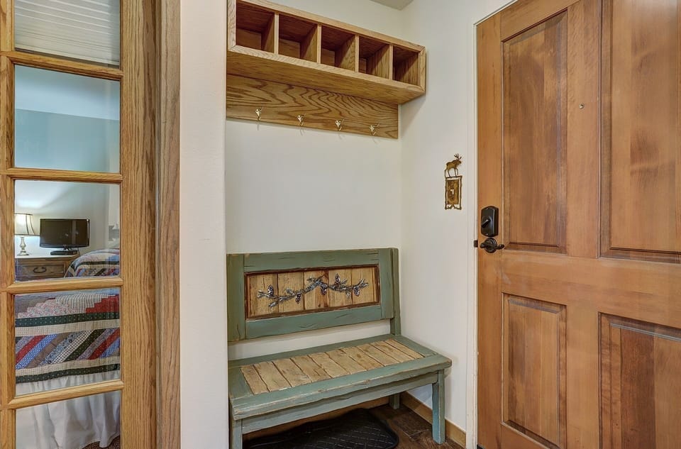 Condo, 2 Bedrooms | Interior