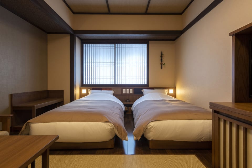 In-room safe, WiFi (free), bed sheets