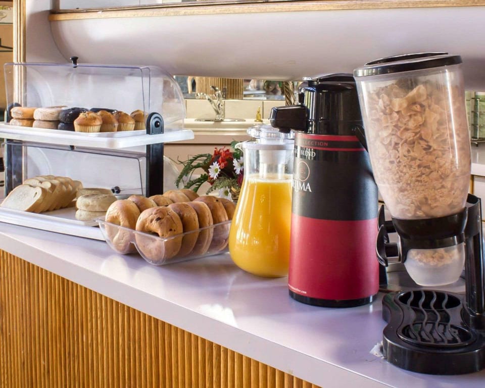 Free continental breakfast