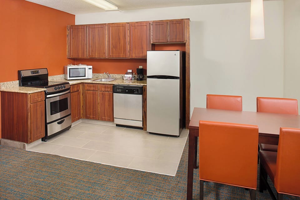 1 bedroom, desk, laptop workspace, blackout drapes