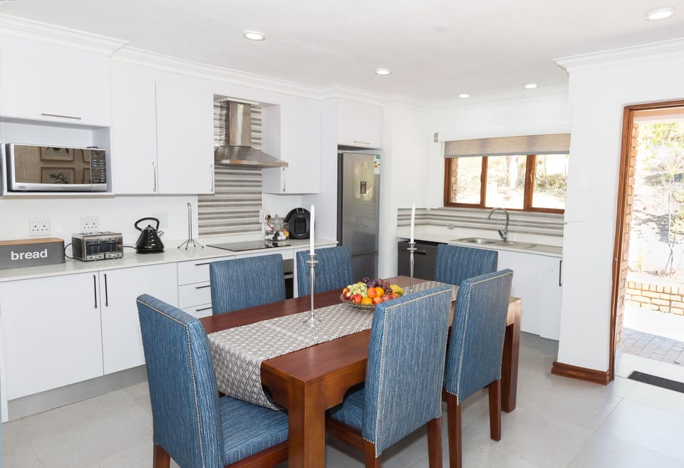 Family Chalet | Private kitchen | Oven, stovetop, dishwasher, electric kettle