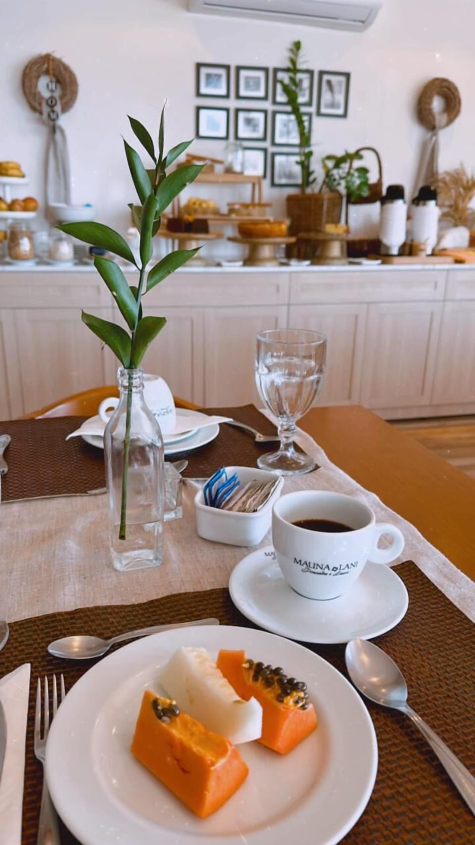 Free daily buffet breakfast
