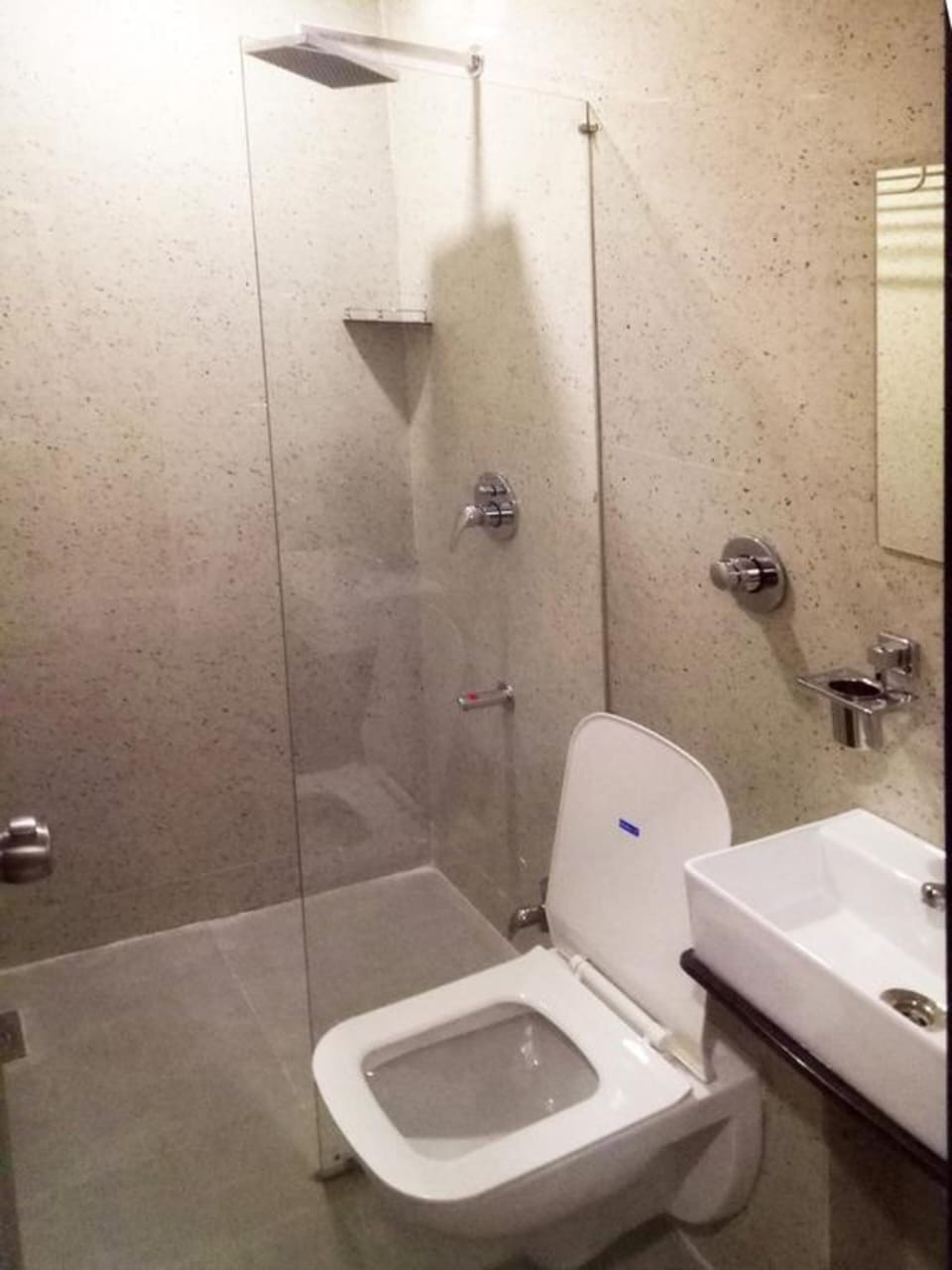 Shower, towels