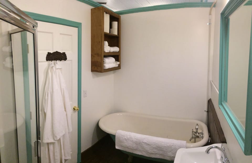 Clawfoot tub.