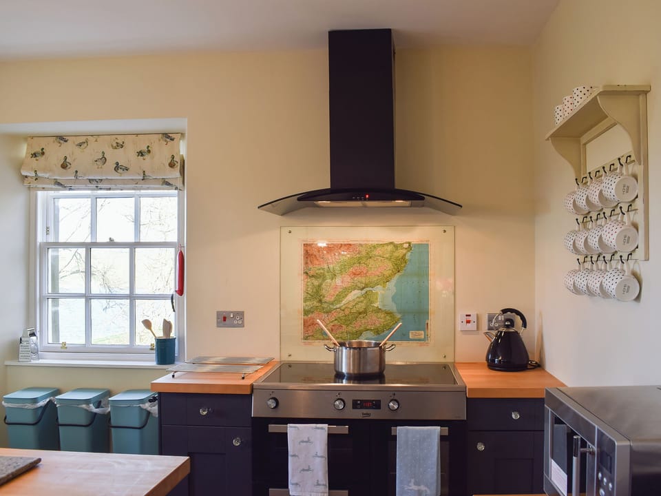 Well-equipped fitted kitchen | The Barracks @ East Neuk Orchards - Self Catering @ East Neuk Orchards, Pittenweem, near Anstruther