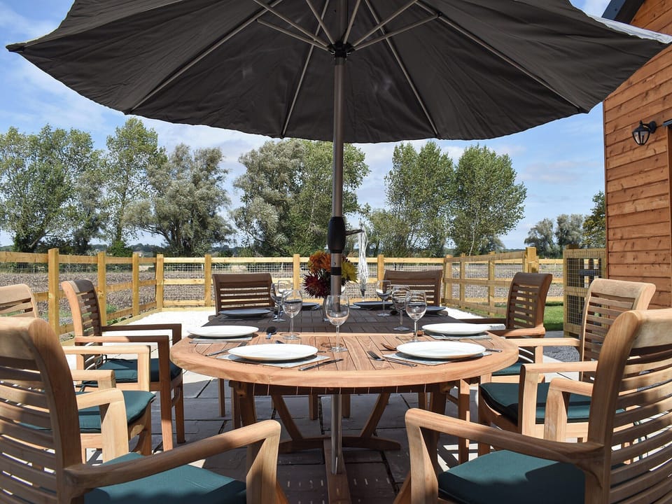Outdoor dining area | Lords View, Ruckinge, near Ashford