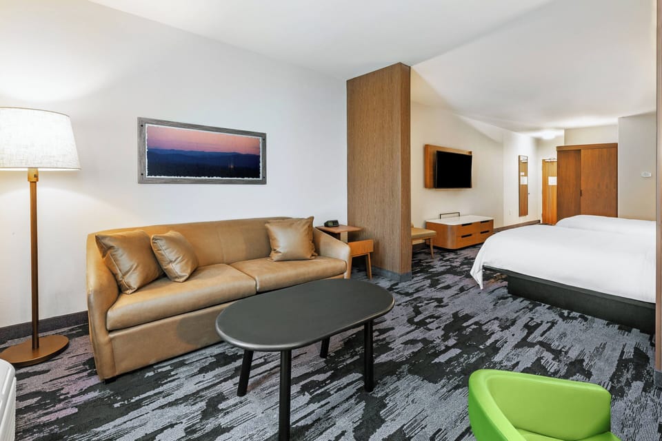 Free WiFi, bed sheets, wheelchair access