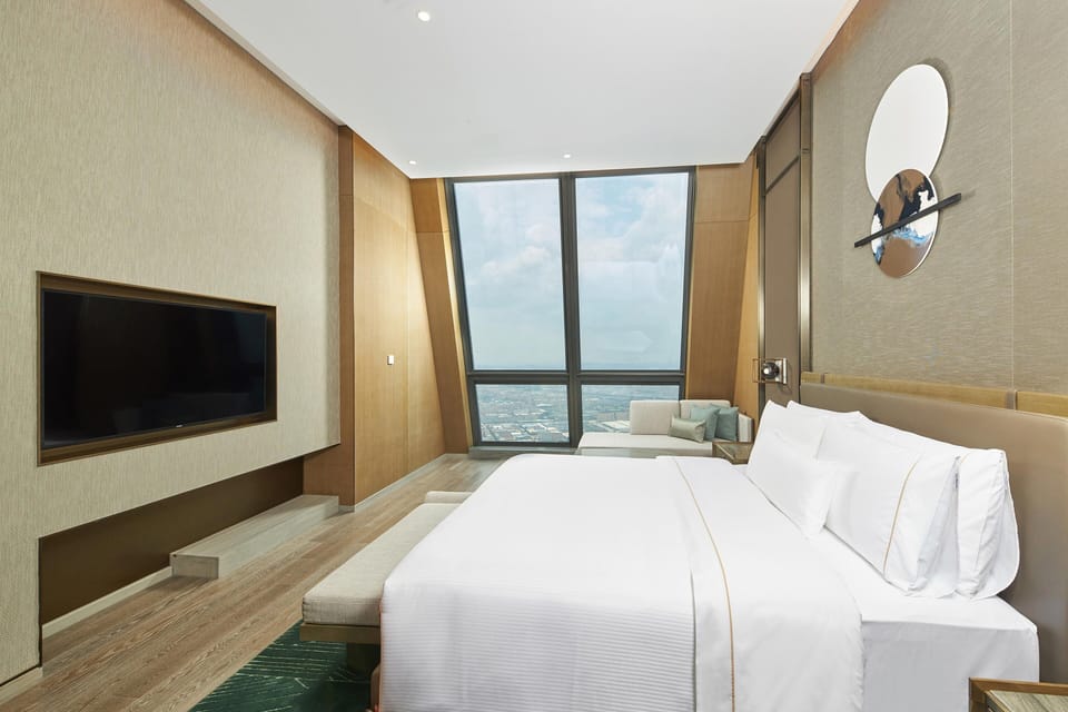 Premium bedding, minibar, in-room safe, desk