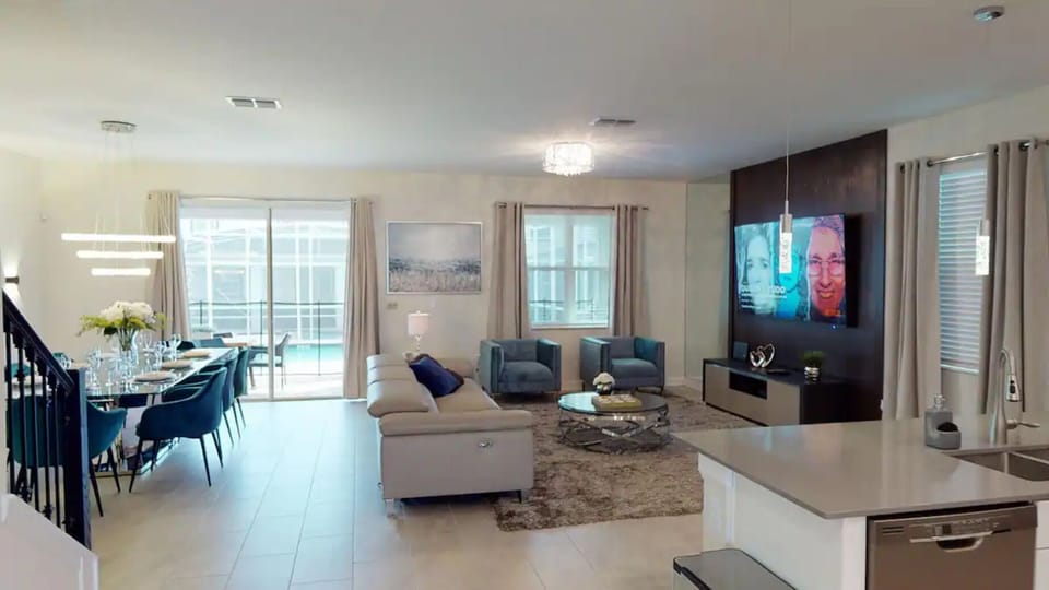 Exclusive House, Multiple Bedrooms, Private Pool (7 Bedrooms, 5 Bathrooms) | Living area | Flat-screen TV
