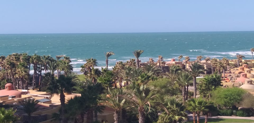 Full view of Bella Sirena's lush property grounds