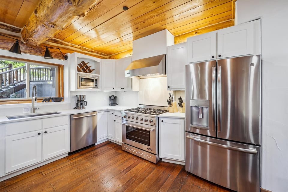 Kitchen - Modern Log Cabin - Breckenridge Vacation Rental
