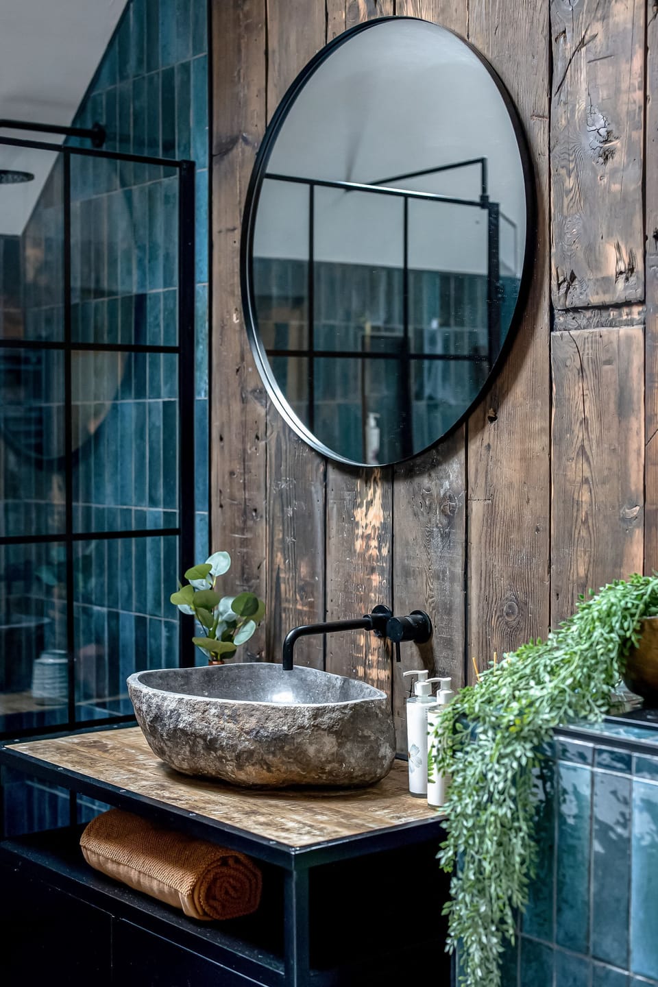 Bathroom detail