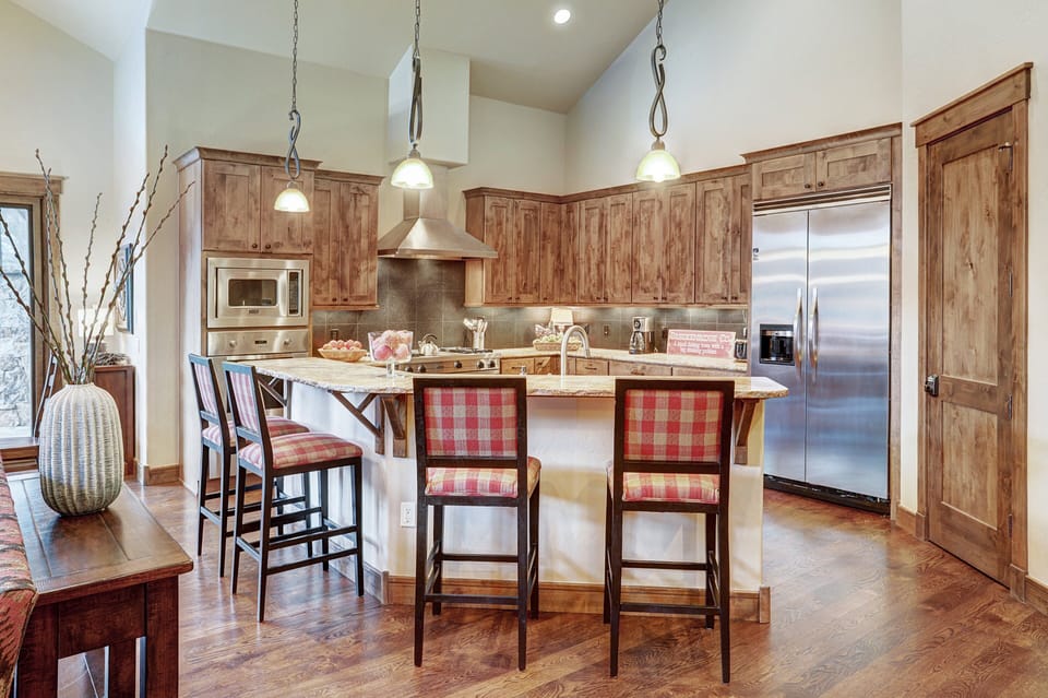Kitchen - Lone Star Lodge - Breckenridge Vacation Rental