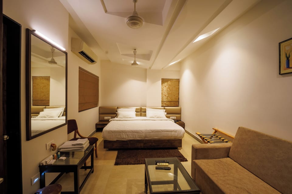 Exclusive Double Room | Desk, soundproofing, free WiFi
