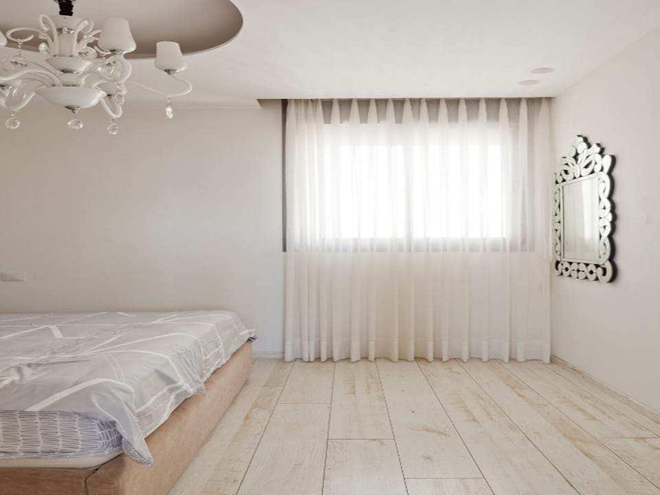 Luxury Apartment | 3 bedrooms, blackout drapes, soundproofing, iron/ironing board