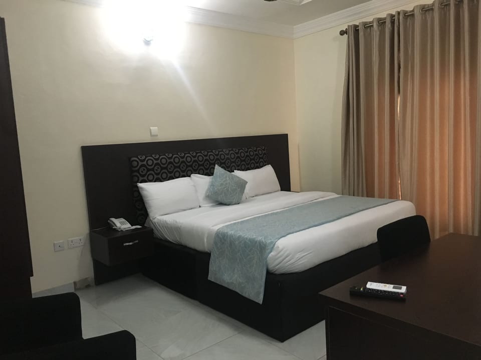 Standard Room | Minibar, desk, laptop workspace, free WiFi