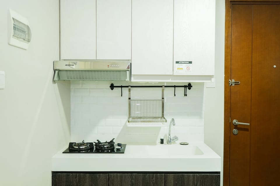 Apartment, 1 Bedroom | Private kitchenette | Fridge, stovetop, electric kettle, cookware/dishes/utensils