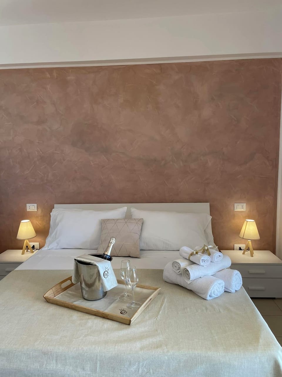 In-room safe, desk, free WiFi, bed sheets