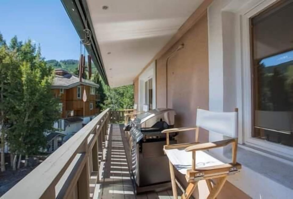Condo, 5 Bedrooms | Balcony