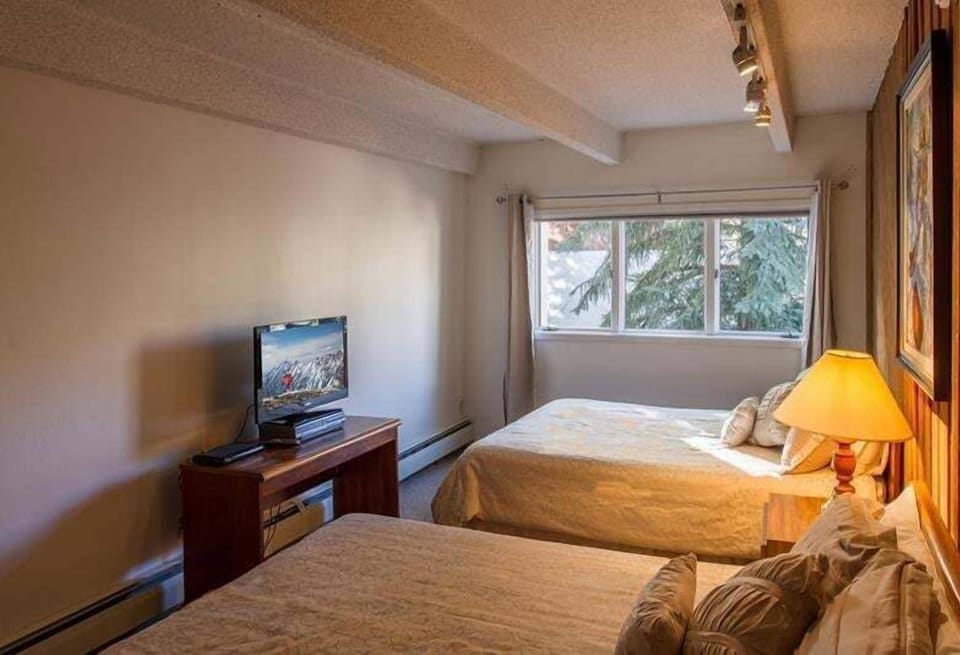 Condo, 3 Bedrooms | 2 bedrooms, free WiFi