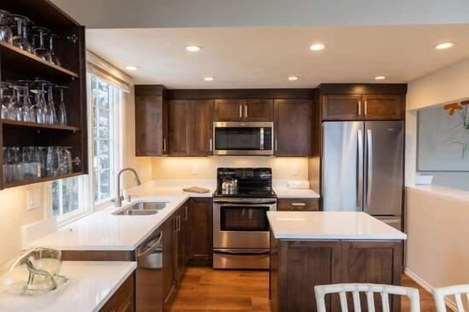 Apartment, 4 Bedrooms | 4 bedrooms, free WiFi