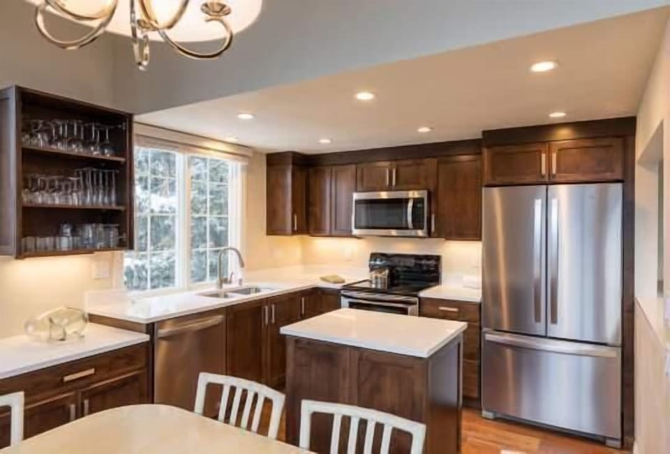 Apartment, 4 Bedrooms | 4 bedrooms, free WiFi