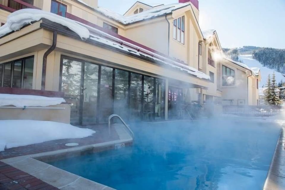 Condo, 2 Bedrooms | Exterior