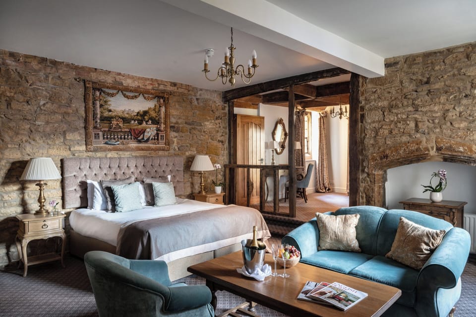 Premium bedding, in-room safe, individually decorated
