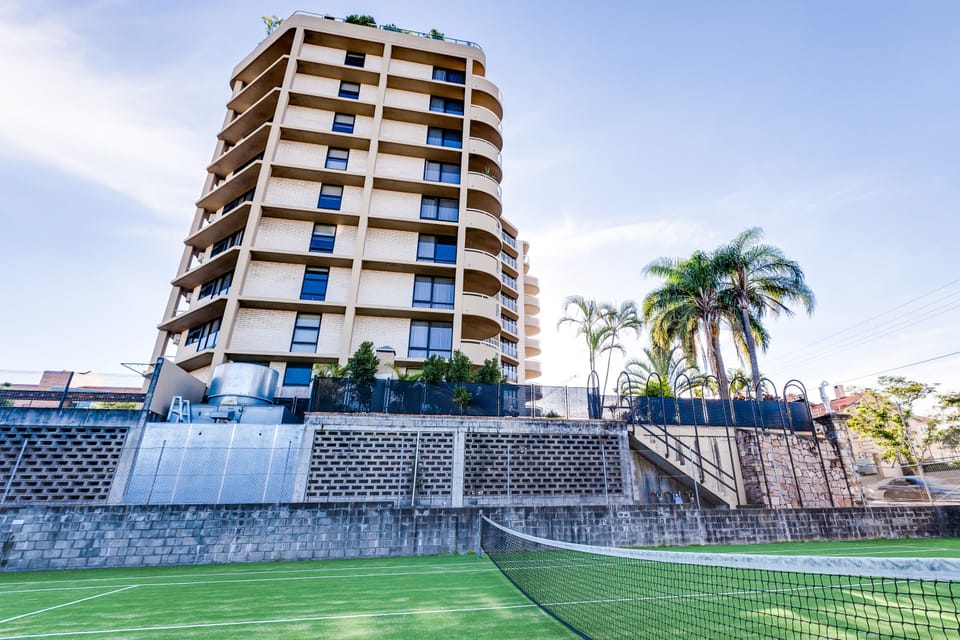 Central Hillcrest Apartment Hotel Hotel in Kangaroo Point