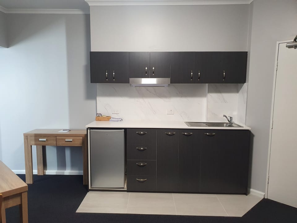 Fridge, microwave, stovetop, electric kettle