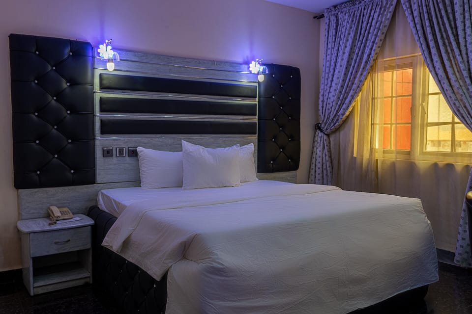 Deluxe Room | Premium bedding, Select Comfort beds, in-room safe, desk