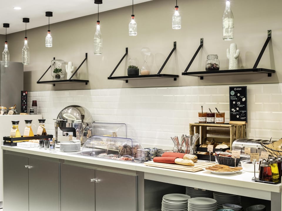 Breakfast area