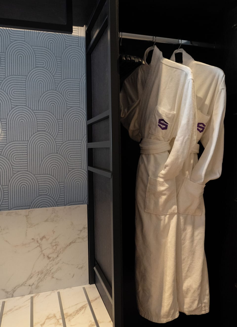 Compact Double Canal View Room | Premium bedding, minibar, in-room safe, blackout drapes