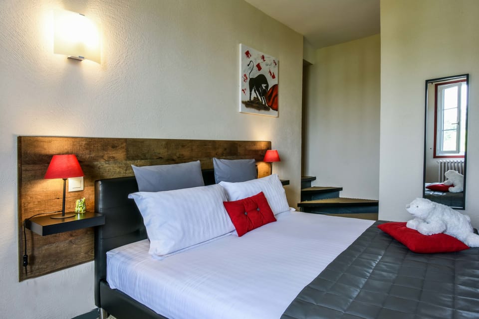 Double Room | Desk, laptop workspace, free WiFi, bed sheets