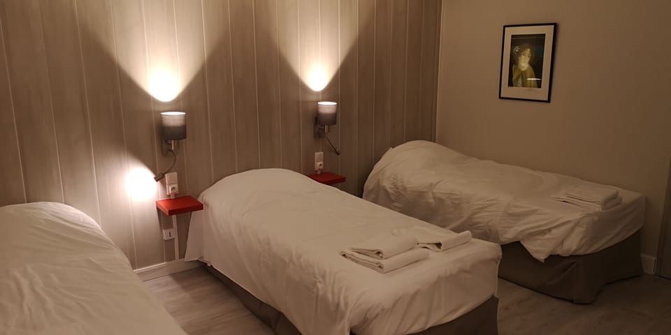 Hôtel Restaurant Le Cheval Blanc Hotel in Nouvelle-Aquitaine