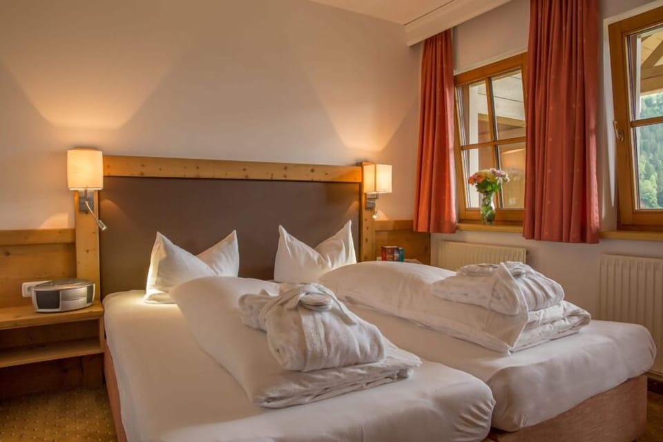 Standard Double Room, Balcony, Mountain View (Fichte) | Premium bedding, in-room safe, soundproofing, free cribs/infant beds