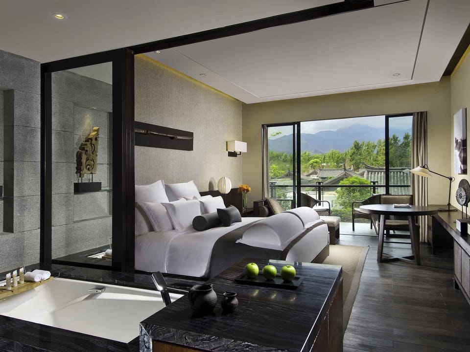 1 bedroom, premium bedding, down comforters, minibar