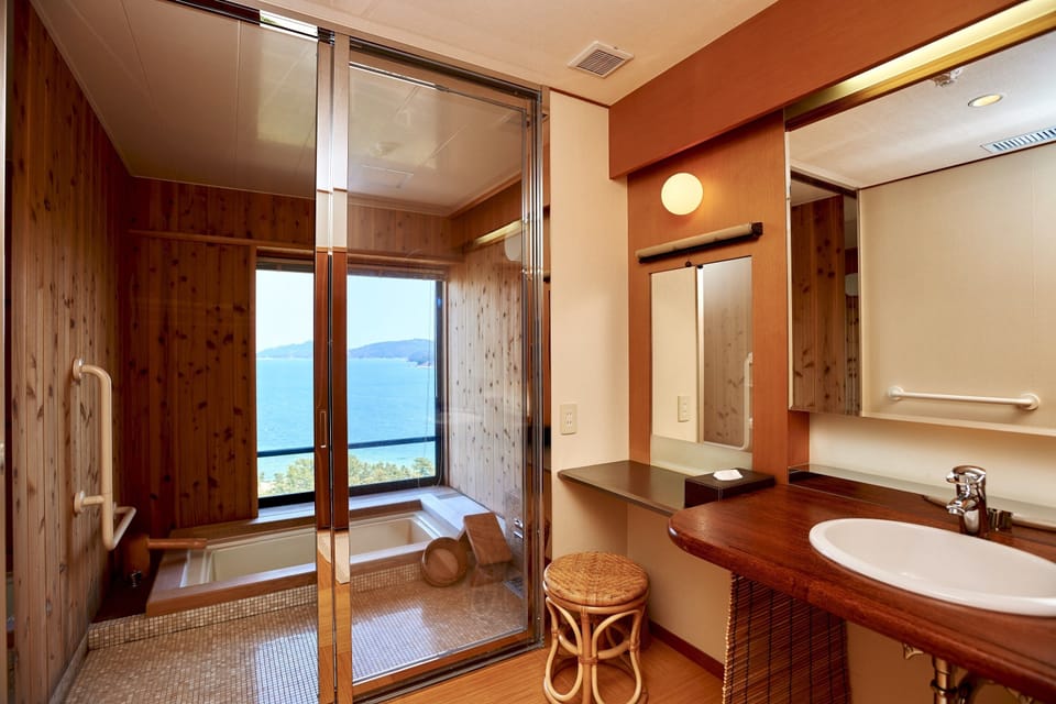 Superior Japanese Style Room | Premium bedding, in-room safe, alarm clocks, bed sheets