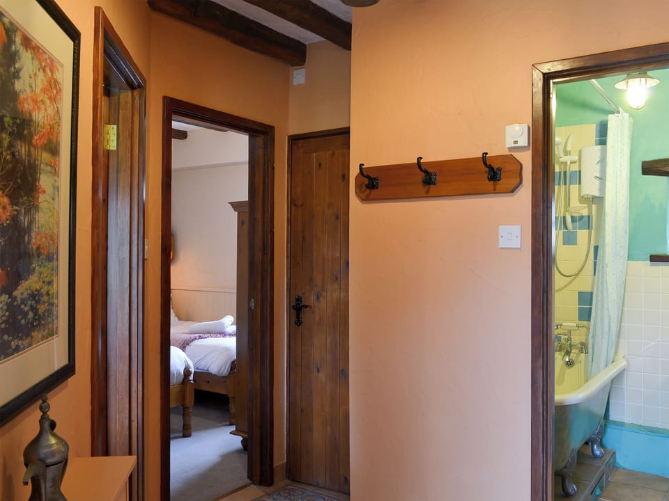 Landing | Provence - Tregrill Farm Cottages, Menheniot, near Liskeard