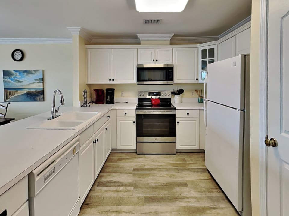 Full Kitchen