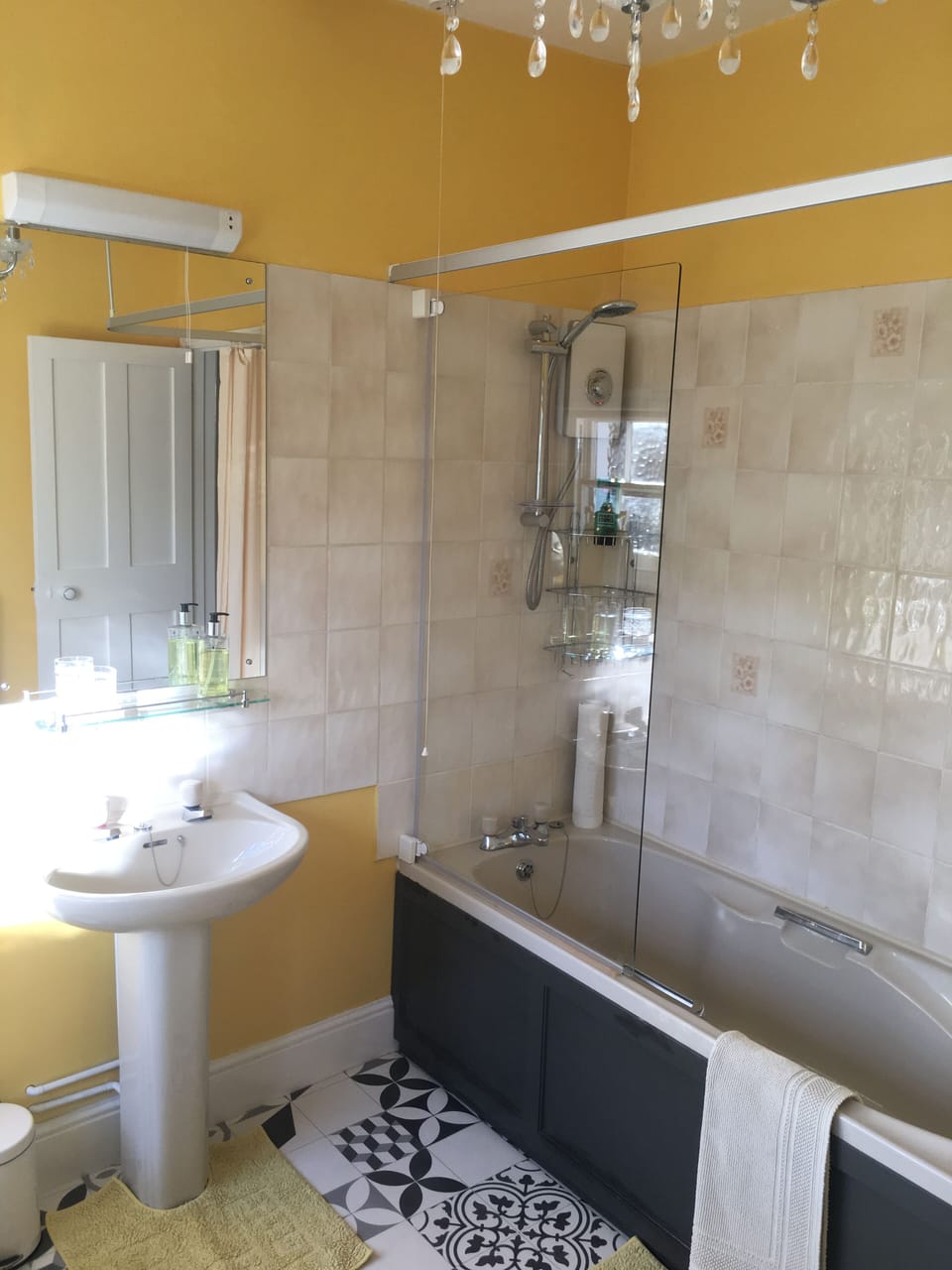 Little Gem’s large and spacious bathroom