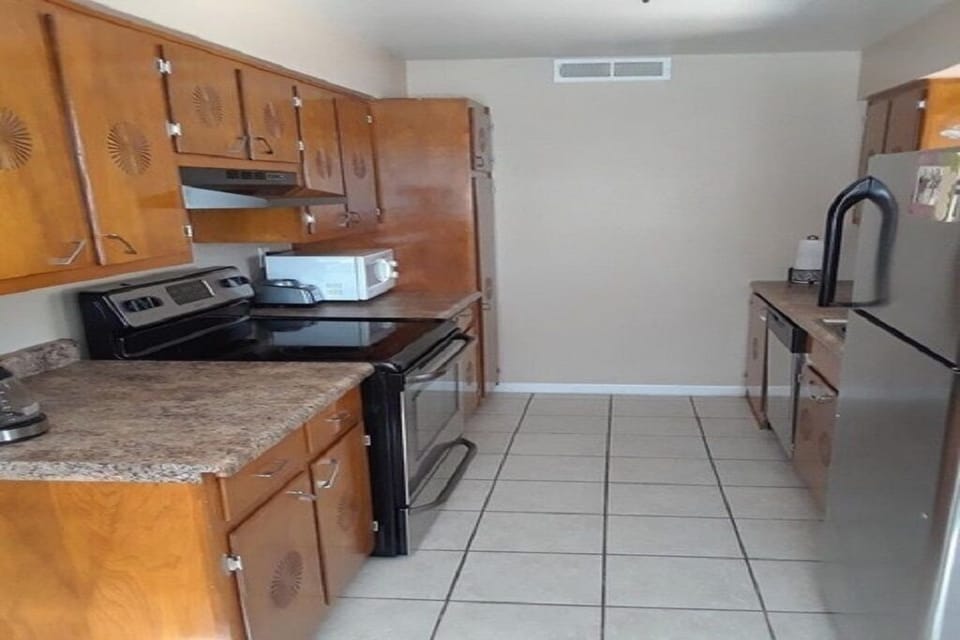 Kitchen-All Essentials Supplied