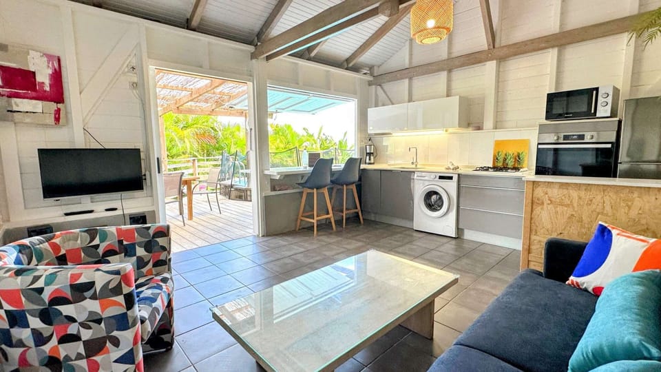 Lounge and fully equipped kitchen