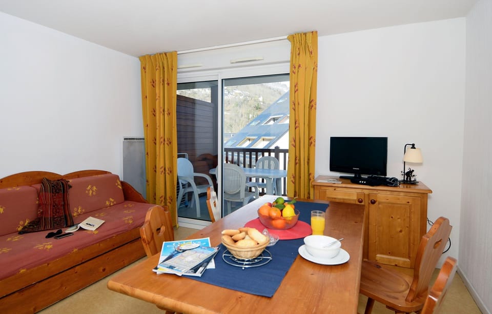 This unit MAY feature a balcony or terrace - please do let us know if you'd like to request this!